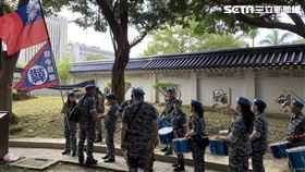 凱道現場出現一對拿著「韓」字旗的樂隊。（圖／記者張之謙攝影）