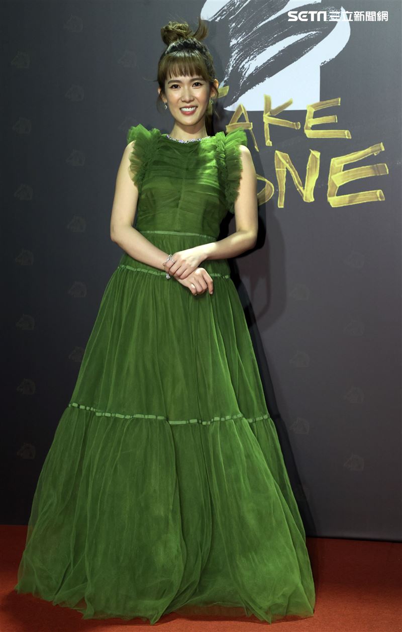 孫可芳綠色大禮服。（記者邱榮吉、楊澍攝影）