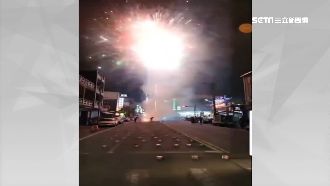 陣頭繞境鞭炮聲鬧　阿嬤氣炸噴水反擊