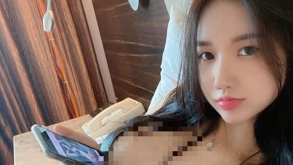 女神DJ床邊自拍　逆天乳量讓網失焦
