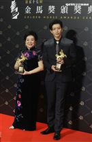 第57屆金馬獎影后陳淑芳、影帝莫子儀。（記者邱榮吉、楊澍攝影）