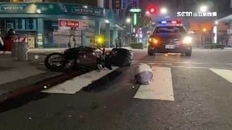 外送員停紅燈遭撞　男自稱肇事者投案