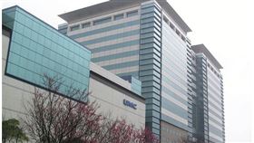 聯電獲利成長可期，激勵23日股價強攻漲停，達36.35元，創18年來新高。（中央社檔案照片）