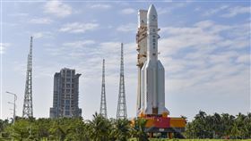 嫦娥5號本週發射  已完成技術檢測長征5號遙五運載火箭和嫦娥5號探測器，已在17日於文昌航天發射場完成全數的技術測試工作，並轉運至發射區，預計在本週發射。（中新社提供）中央社  109年11月23日