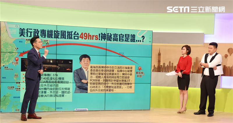 呂捷將與老搭檔三立主播王與菁從1/23起，每週一至五晚間九點在iNews及MOD將推出全新節目全新型態「攔捷新聞」談話性節目。（記者邱榮吉/攝影）