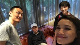 舒淇,侯孝賢,張震,是枝裕和　（圖／翻攝自舒淇微博）