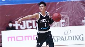 UBA預賽　政大遭逆轉吞首敗大專籃球聯賽（UBA）預賽連2天上演逆轉戲碼，政治大學前一天克服32分差，逆轉收下勝利，23日卻成苦主，未能把握雙位數領先優勢，以76比82不敵台北市立大學，政大此役以游艾(吉吉)14分表現最佳。（大專體總提供）中央社記者黃巧雯傳真　109年11月23日