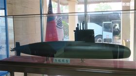 台船公司高雄廠24日舉行「潛艦國造建造案開工典禮」，圖為潛艦模型。（圖／記者盧素梅攝影）