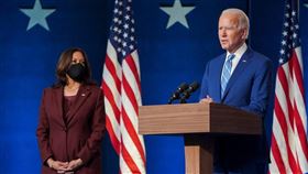 美國總統當選人拜登（圖）可望提名深具經驗的布林肯出任國務卿，凸顯穩健的領導人已重新掌握國家大政；相較下，現任總統川普仍忙著要將選舉翻盤。（圖取自facebook.com/joebiden）