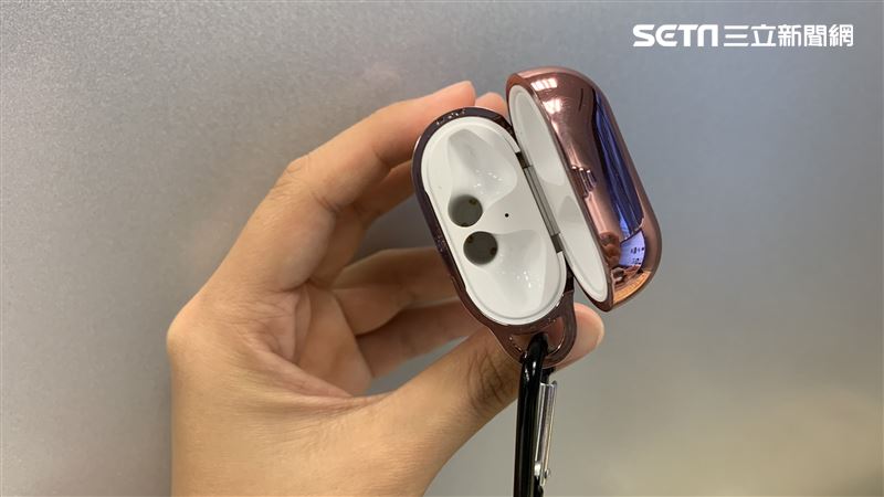 帶藍芽耳機出國，登機時放的位置很重要，依規定是不能託運的（圖／資料照）