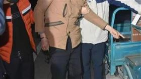 男勒死老婆！「三輪車載屍體」警局自首　下秒妻突清醒求情▲。（圖／翻攝自網易新聞微博）

