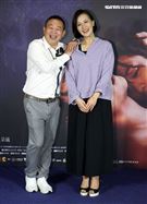 「親愛的殺手」演員鄭志偉、黃采儀。（記者邱榮吉/攝影）