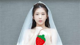 雞排妹（圖／翻攝自雞排妹ili鄭家純臉書）