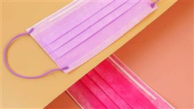 寶家引進南六雙鋼印醫用口罩，共有六款泡泡糖色系。（圖／業者提供）
