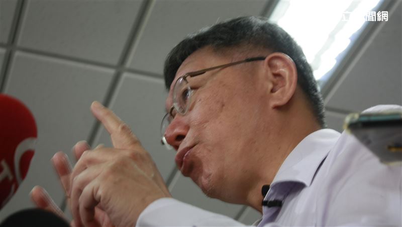 高嘉瑜公開閨房照！柯文哲一句曝交情