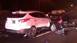 國道絕命終結站　男2撞被夾擊慘死