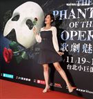 Janet觀看歌劇魅影。（記者邱榮吉/攝影）
