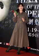 楊小黎觀看歌劇魅影。（記者邱榮吉/攝影）