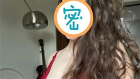  色情模特兒奎恩因為幾則美軍基地的留言爆紅，月收入漲5倍。（圖／翻攝Twitter@quinnfinite10）