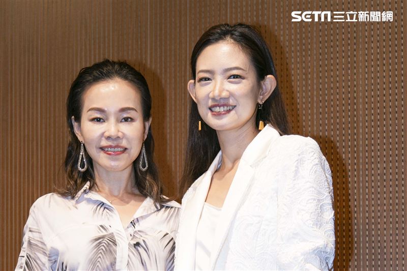 彭佳慧、吳奕蓉出席客家文藝復興第二季「靓靓六堆」首映記者會。（圖／記者楊澍攝影）