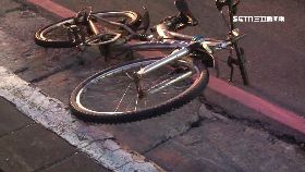 闖車道撞翻0800(DL)