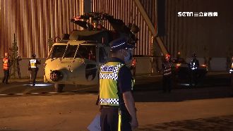 不修黑鷹改調洗飛機　亞航遭爆逼簽約