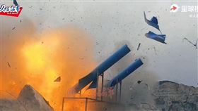 共軍作戰演習影片中，模擬摧毀敵方部署的飛彈。（圖／翻攝自共軍微博）