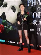 楊千霈觀賞「歌劇魅影」。（記者邱榮吉/攝影）