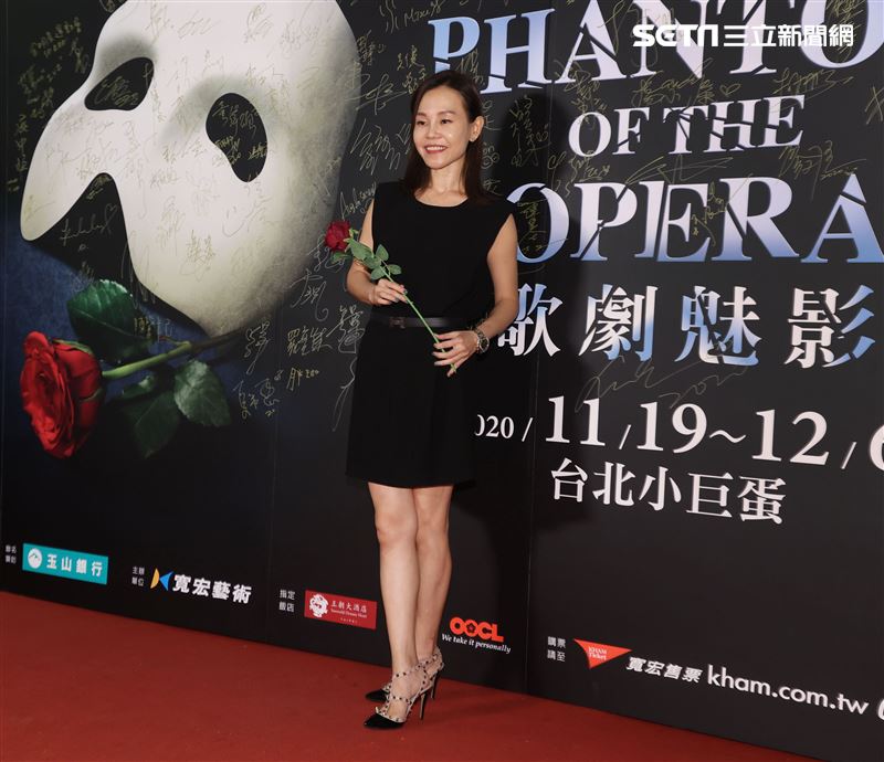 彭佳慧觀賞「歌劇魅影」。（記者邱榮吉/攝影）