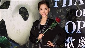 楊千霈觀賞「歌劇魅影」。（記者邱榮吉/攝影）