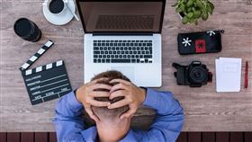 頭痛，頭暈   圖／pixabay