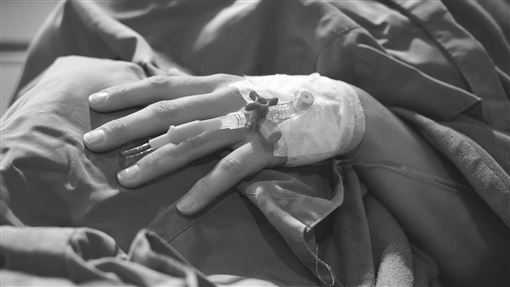 70歲夫妻曝6度抗癌成功內幕 1%罕病都熬過