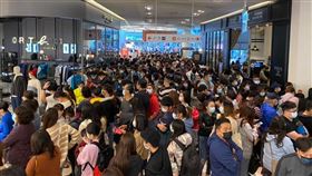 遠東巨城周年慶開跑　現場照曝網嚇壞（圖／翻攝自Big City遠東巨城購物中心臉書）