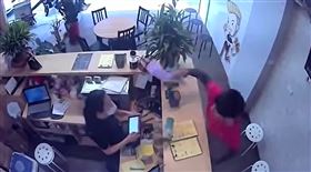 熊貓外送員,餐點,女店員,桃園,翻攝臉書爆料公社