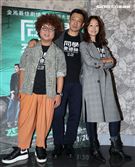 「同學麥娜絲」導演黃信堯、演員納豆、潘慧如。（記者邱榮吉/攝影）