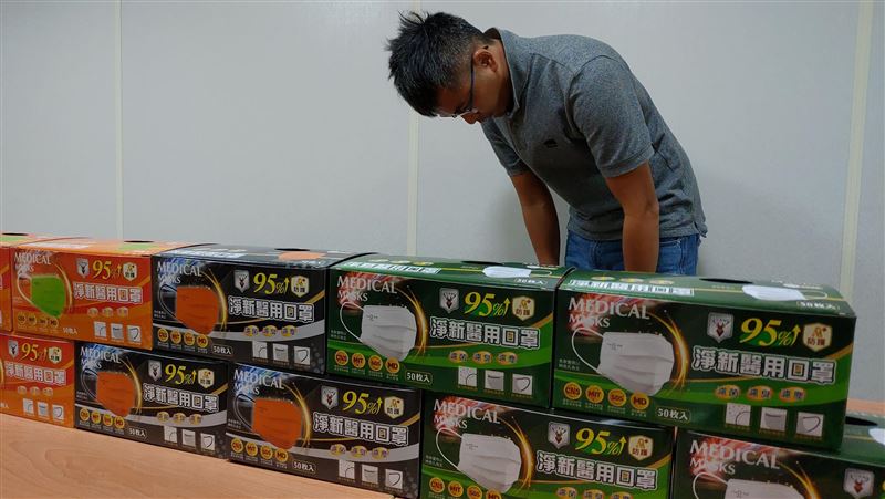 口罩夾層有蟲　淨新總經理致歉