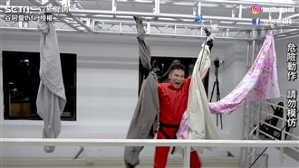 挑戰電影逃脫術　狂男實測用床單垂降