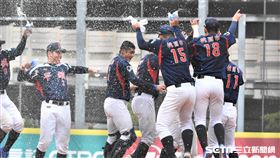 平鎮高中黑豹旗奪冠。（圖／記者王怡翔攝影）