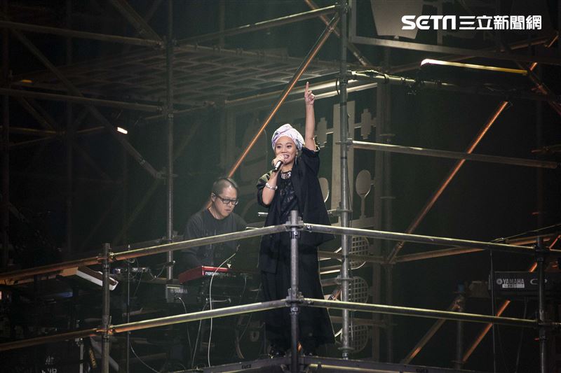 阿爆、桑布伊、戴愛玲、安溥、佛跳牆、9m88、萬芳出席愛之日常音樂節無距場。（圖／記者楊澍攝影）