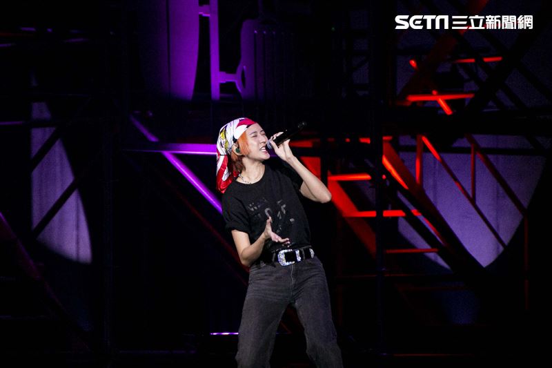 阿爆、桑布伊、戴愛玲、安溥、佛跳牆、9m88、萬芳出席愛之日常音樂節無距場。（圖／記者楊澍攝影）