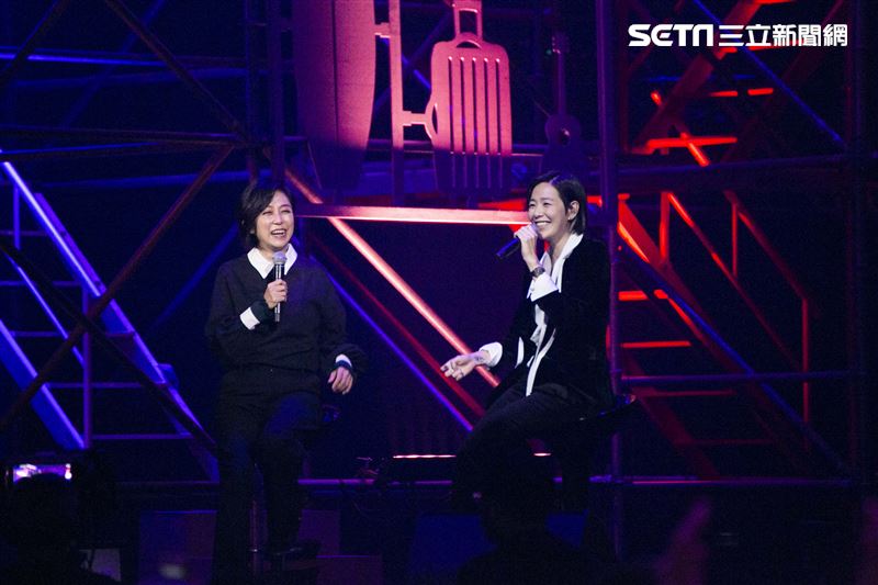 阿爆、桑布伊、戴愛玲、安溥、佛跳牆、9m88、萬芳出席愛之日常音樂節無距場。（圖／記者楊澍攝影）