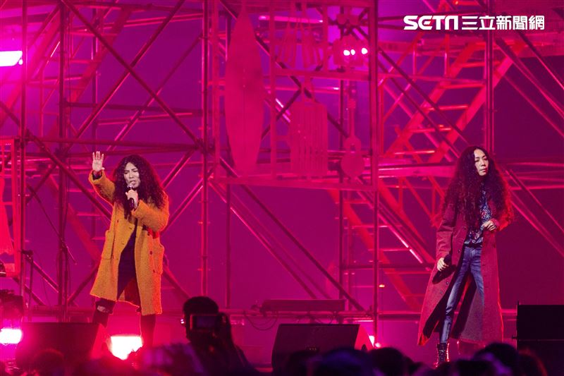 阿爆、桑布伊、戴愛玲、安溥、佛跳牆、9m88、萬芳出席愛之日常音樂節無距場。（圖／記者楊澍攝影）