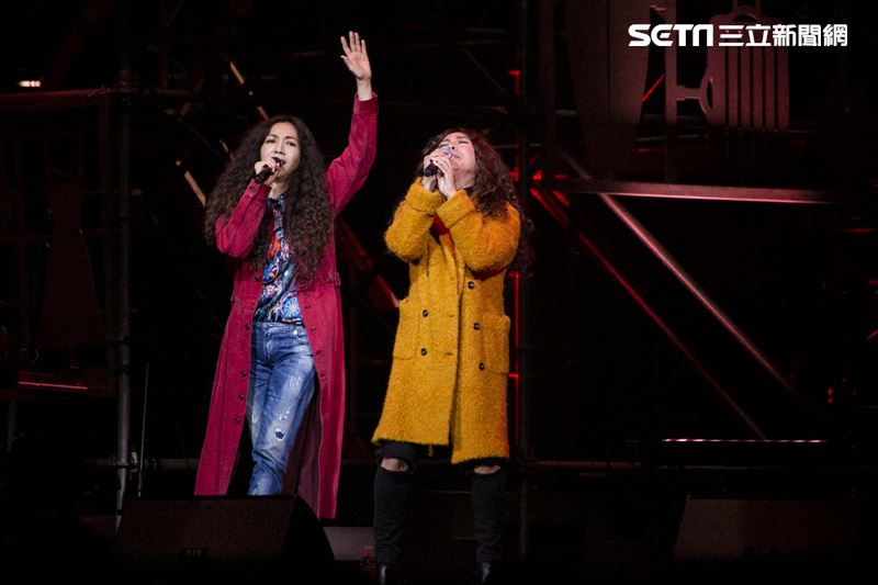 阿爆、桑布伊、戴愛玲、安溥、佛跳牆、9m88、萬芳出席愛之日常音樂節無距場。（圖／記者楊澍攝影）