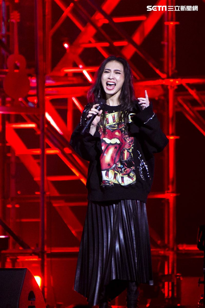 阿爆、桑布伊、戴愛玲、安溥、佛跳牆、9m88、萬芳出席愛之日常音樂節無距場。（圖／記者楊澍攝影）