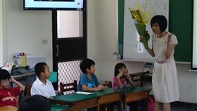 台中大坑國小校長趙秋英，教育部落格典範。趙秋英與教師團隊以文心蘭為學習素材，共同研發出「文心蘭課程」
圖/教育部提供