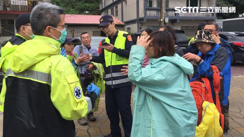 東北角虎頭蜂螫人　3男6女送醫急救