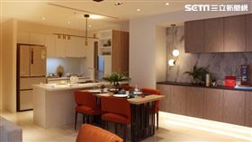 中島式廚房。（圖／創意家提供）