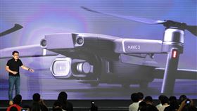 大疆無人機恐遭美調查  幕後是中企運作一家美國公司指控中國無人機製造商大疆創新科技公司侵權，向美國國際貿易委員會申請發起337調查。但這家美企，其實是中國深圳道通的美國子公司。圖為8月24日，大疆在北京發表新系列無人機。（中新社提供）中央社  107年9月5日