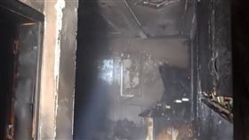 屁孩一假動作　炸了自家客廳
圖／翻攝自看看新聞
https://weibo.com/5493832963/Jw94w7aqJ?from=embedded_weibo&type=comment#_loginLayer_1606726735203