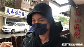 許富凱至靈堂致意。（圖／記者林芷卉攝影）